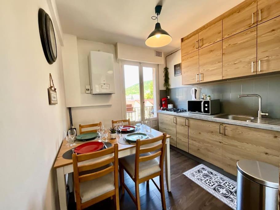 Epicea, Bel Appartement Avec Balcon Au Centre Ville 热拉梅 外观 照片